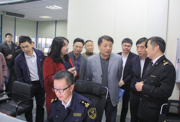 省商务厅副厅长刘德培莅临晋江陆地港开展跨境电商专题调研