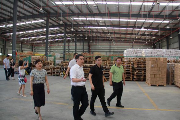 长春兴隆综保区管委会党工委书记赵心锐率队莅临晋江陆地港调研交流