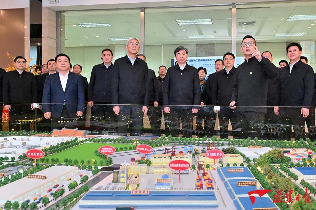 <b>江西省委书记、省人大常委会主任尹弘率江西省党政代表团莅临晋江陆地港调研</b>